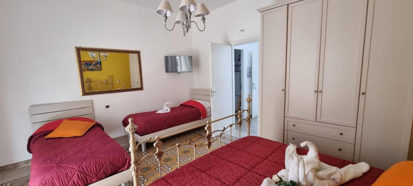 Regina Stella Bed & Breakfast Lascari Bagian luar foto